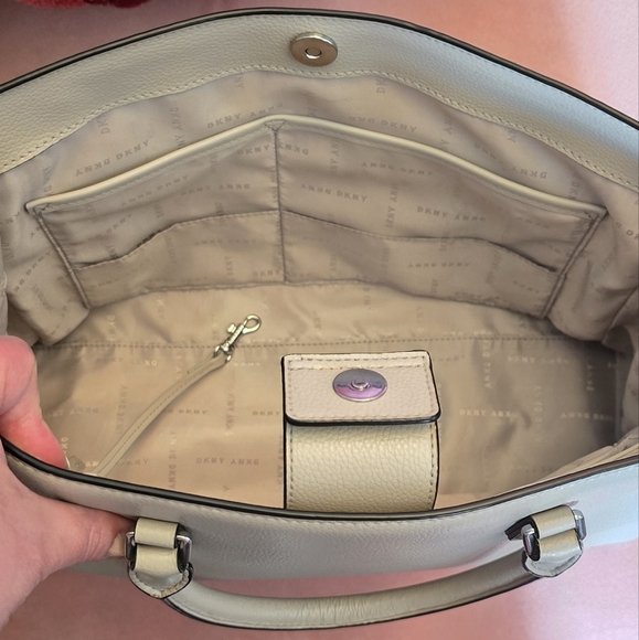 DKNY Whitney Leather Tote Bag Genuine Leather - Picture 6 of 6